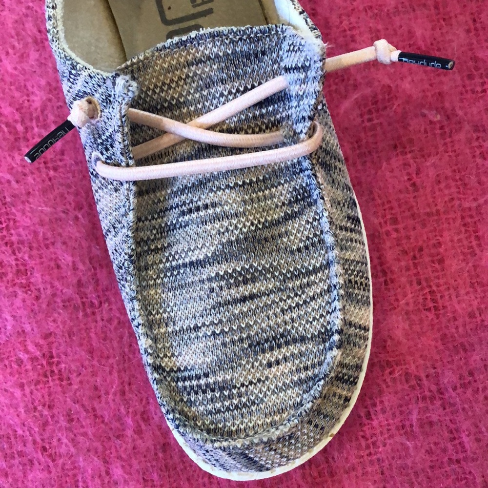 🆕 Hey Dude Sox Collection Wendy blue & pink cushioned pull adjustable flats - Picture 6 of 14